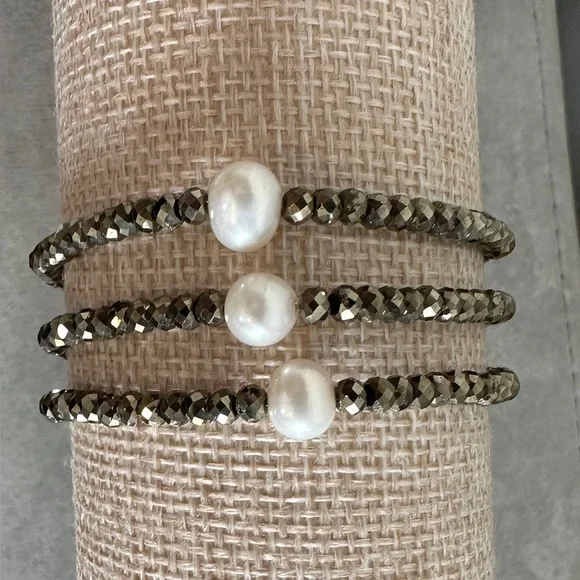 Freshwater Pearl And Pyrite Beaded Stretch
By Colleen Lopez - Picture 2 of 10